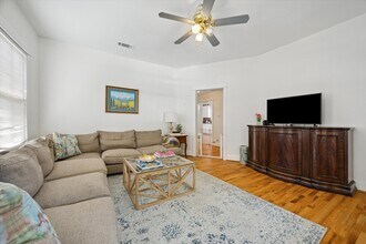 1541 Ashland St, Unit 1 in Houston, TX - Building Photo - Building Photo