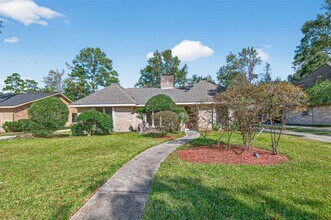 3815 Brook Shadow Dr in Houston, TX - Building Photo - Building Photo