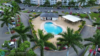 3038 Cornwall B in Boca Raton, FL - Building Photo - Building Photo