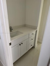 5980 NW 64th Ave in Fort Lauderdale, FL - Building Photo - Building Photo