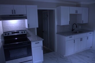 9071 Tudor Ave in Overland, MO - Building Photo - Building Photo