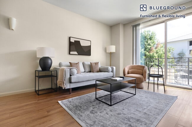 3001 Esperanza Crossing