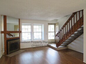 6731 Overland Dr in Colorado Springs, CO - Foto de edificio - Building Photo