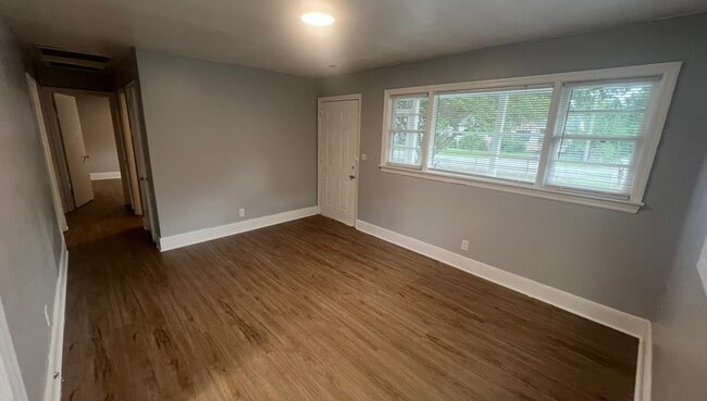1351 Waverly Ave in Florence, SC - Building Photo - Building Photo