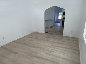 705 E Riverside Dr in Evansville, IN - Building Photo - Building Photo