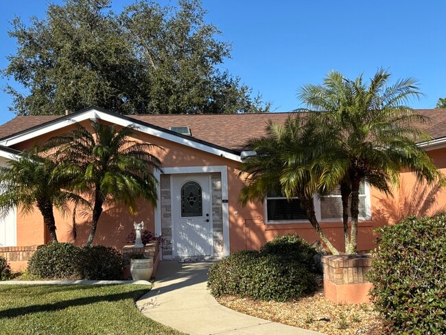 property at 2 Windermere Pl