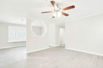 6823 Springwood Dr in Douglasville, GA - Foto de edificio - Building Photo