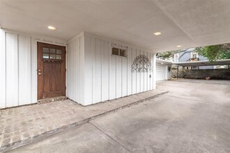 5659 Chevy Chase Dr in Houston, TX - Building Photo - Building Photo