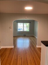 306 Hamlin St, Unit 2 in Jefferson City, MO - Building Photo - Building Photo