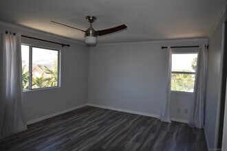 4864 Black Coral Ct in San Diego, CA - Foto de edificio - Building Photo