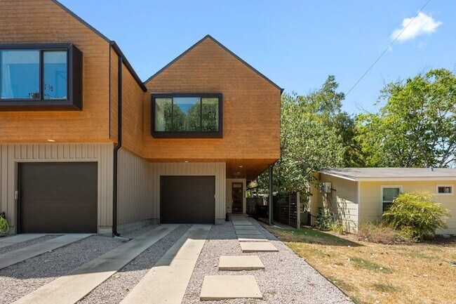 property at 1005 Cardinal Ln