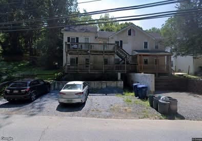 1015 Manor Rd, Unit 1015b in Coatesville, PA - Foto de edificio - Building Photo