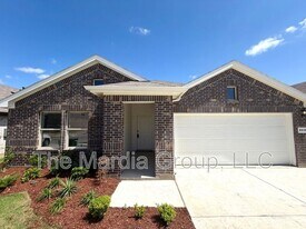 8516 Dunnstown Dr in Fort Worth, TX - Building Photo