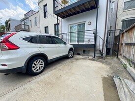 2825 11th St NW in Washington, DC - Building Photo