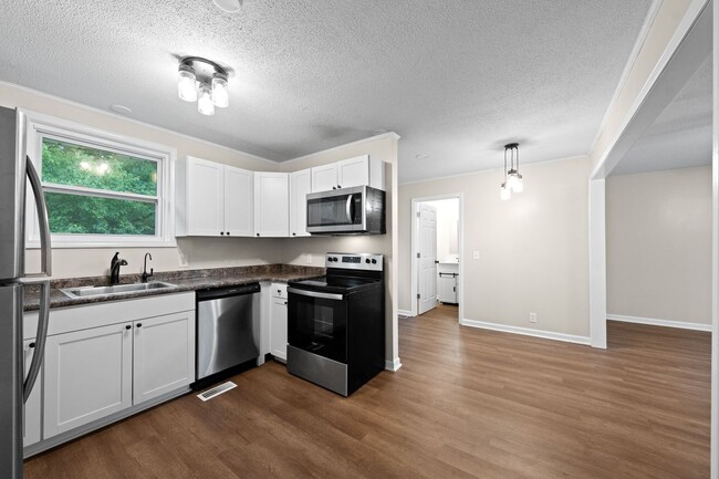 635 Lafayette Rd in Clarksville, TN - Building Photo - Building Photo