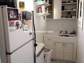 107 Myrtle St, Unit 3 in Boston, MA - Building Photo - Building Photo