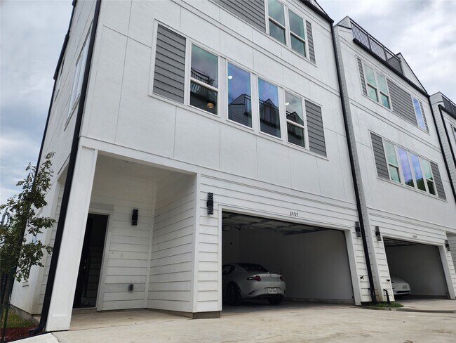 3411 St Emanuel St in Houston, TX - Building Photo - Building Photo