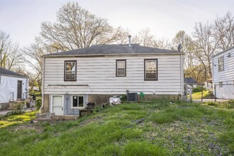 10128 Cloverdale Dr in St. Louis, MO - Building Photo - Building Photo