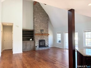 103 Pond Hill Rd in North Haven, CT - Building Photo - Building Photo