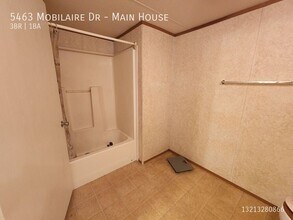 5463 Mobilaire Dr in West Palm Beach, FL - Foto de edificio - Building Photo