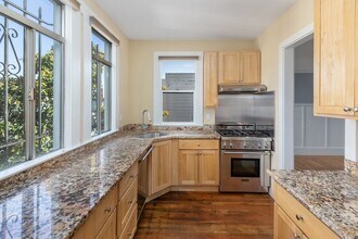 2272 Greenwich St in San Francisco, CA - Building Photo - Building Photo