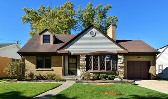 646 N Kaspar Ave in Arlington Heights, IL - Building Photo