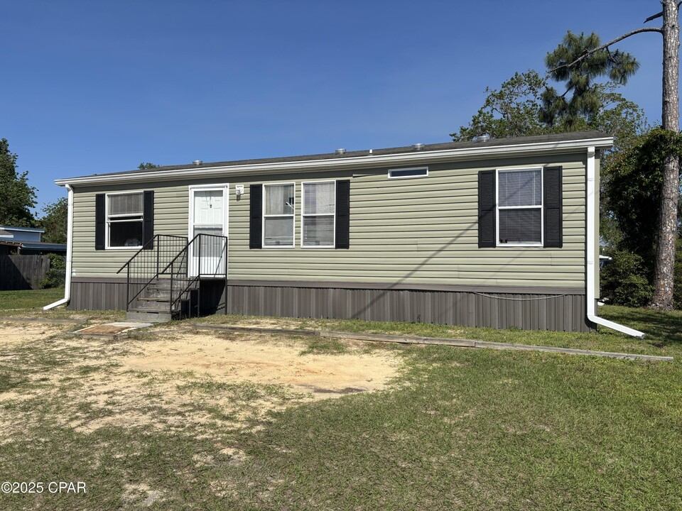 3910 W 25th St in Panama City, FL - Building Photo