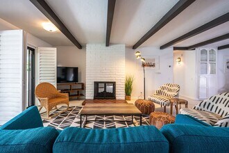 1970 S Joshua Tree Pl in Palm Springs, CA - Building Photo - Building Photo