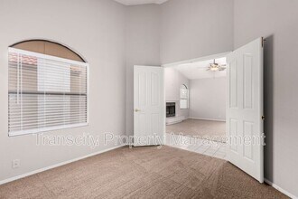 16042 S 44th Pl in Phoenix, AZ - Building Photo - Building Photo