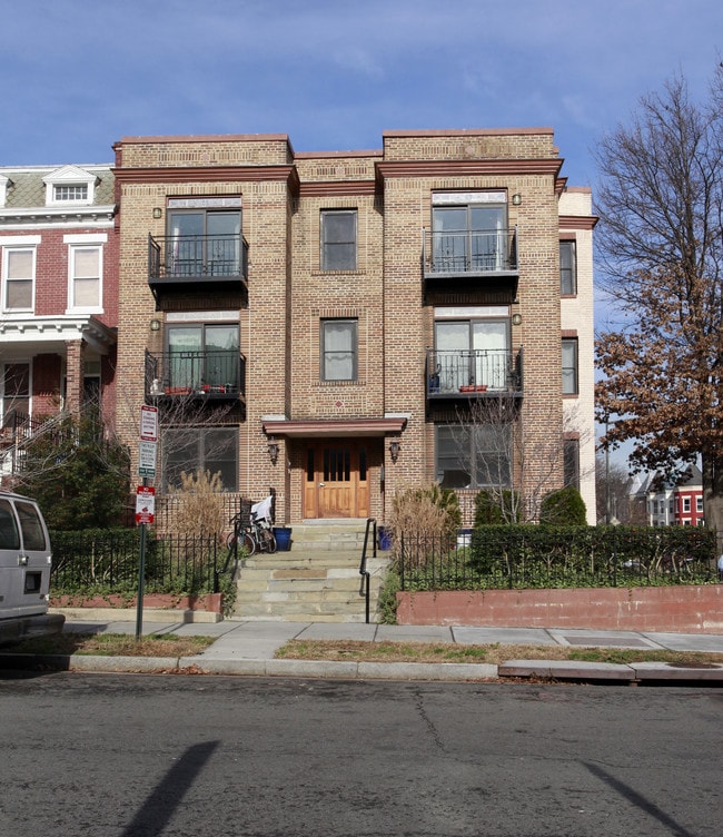 1101 Fairmont St NW in Washington, DC - Building Photo - Building Photo