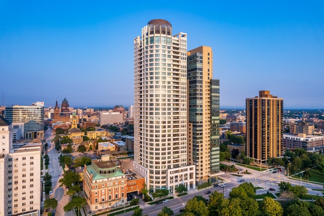 University Club Tower