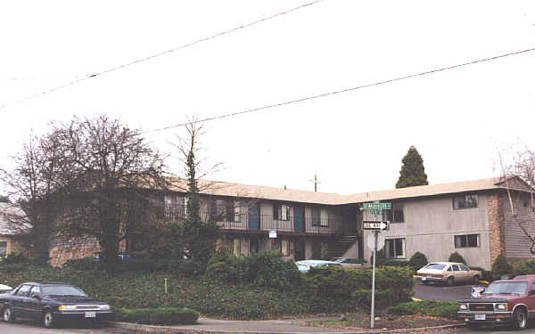 527--545 SE 78th Ave in Portland, OR - Building Photo