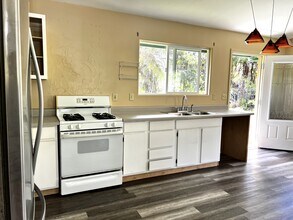 11-2889-2889 Kilihune Rd in Volcano, HI - Building Photo - Building Photo