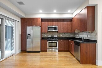 200 Silver St in Boston, MA - Building Photo - Building Photo