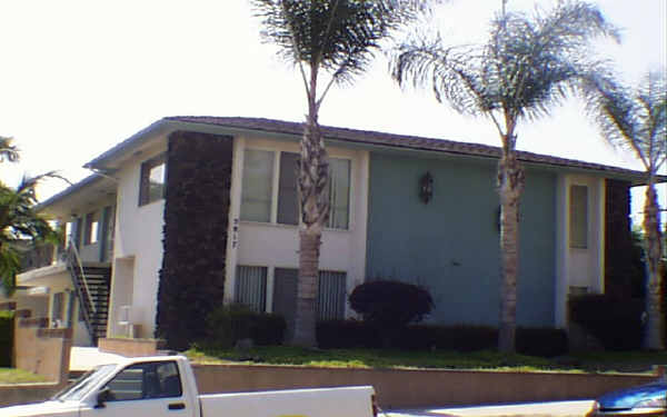 5817 Greenleaf Ave in Whittier, CA - Foto de edificio