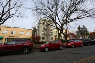 116 N Carolina Ave SE in Washington, DC - Building Photo - Building Photo