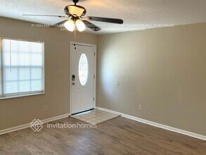 305 Spring Creek Ave in Brandon, FL - Building Photo - Building Photo