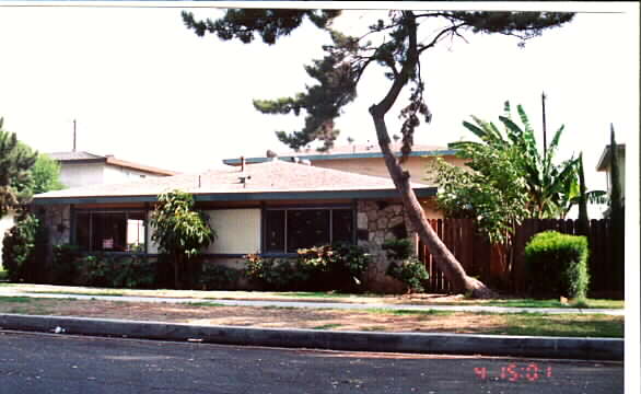 1348 Randy St in Upland, CA - Building Photo - Building Photo