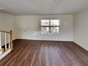 1821 Saint Andrews Dr in Murfreesboro, TN - Foto de edificio - Building Photo