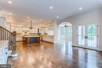 7112 Georgetown Pike in McLean, VA - Building Photo - Building Photo