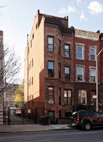 302 W 137th St in New York, NY - Building Photo
