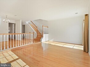 6751 Cardinal Woods Ct in Lorton, VA - Building Photo - Building Photo
