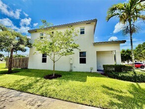2701 SE 15th St in Homestead, FL - Building Photo - Building Photo