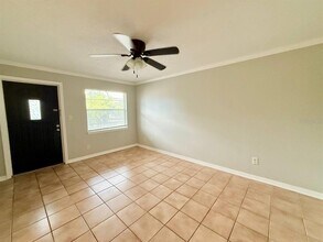 727 Milwaukee Ave in Dunedin, FL - Building Photo - Building Photo