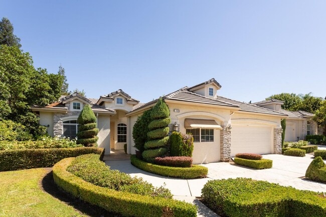 property at 1120 E Sawgrass Ave