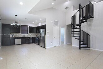 2927 Cascada Isle Way in Hollywood, FL - Building Photo - Building Photo