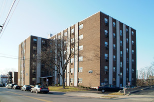 310 Oak Apartments