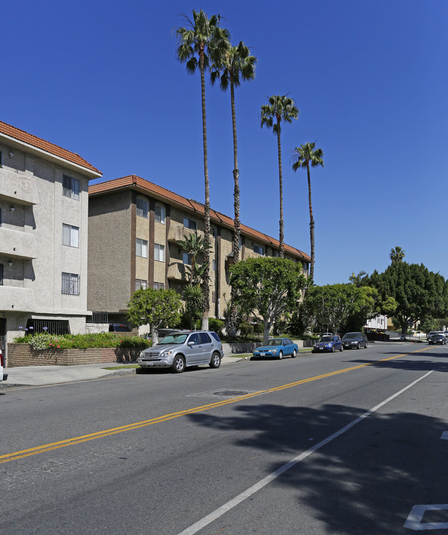 401 S Hobart Blvd in Los Angeles, CA - Building Photo - Building Photo