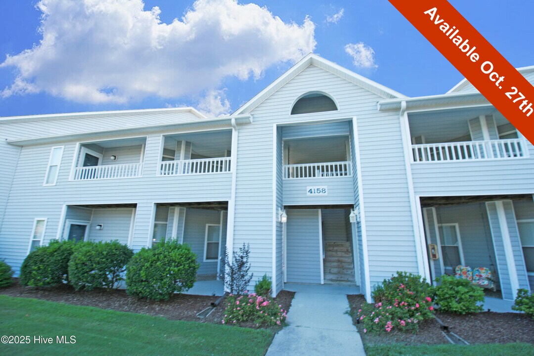 4158 Breezewood Dr in Wilmington, NC - Foto de edificio