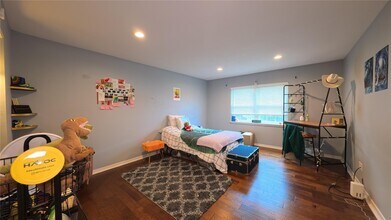 2700 Bellefontaine in Houston, TX - Building Photo - Building Photo